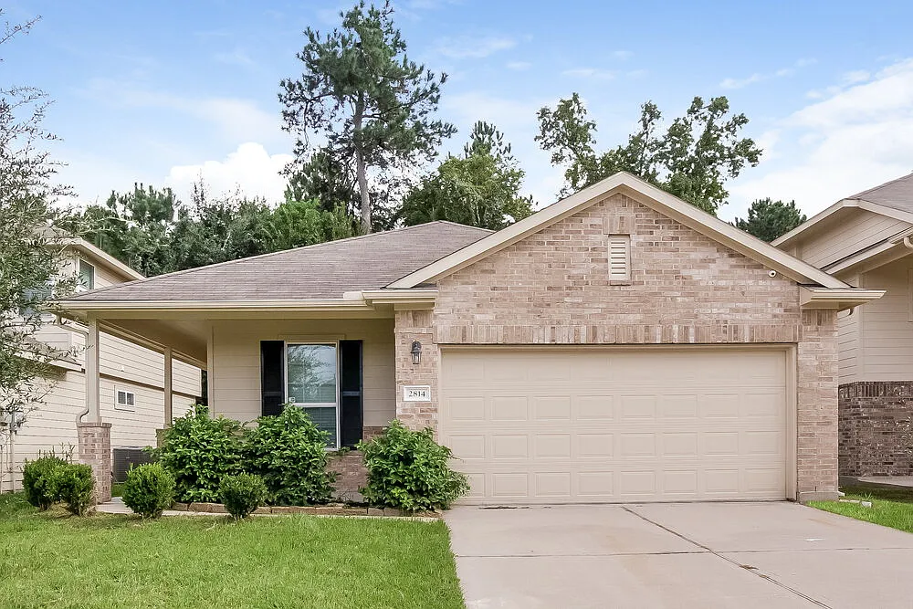 4 bed, 2.5 bath, 1708 sqft, $1,835 — Photo 1