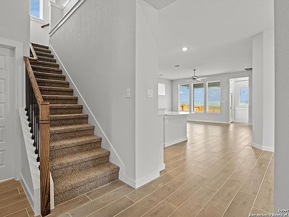 3rd image of 1014 Kocher Drive
