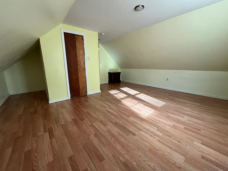 23 Home Ave — Photo 15
