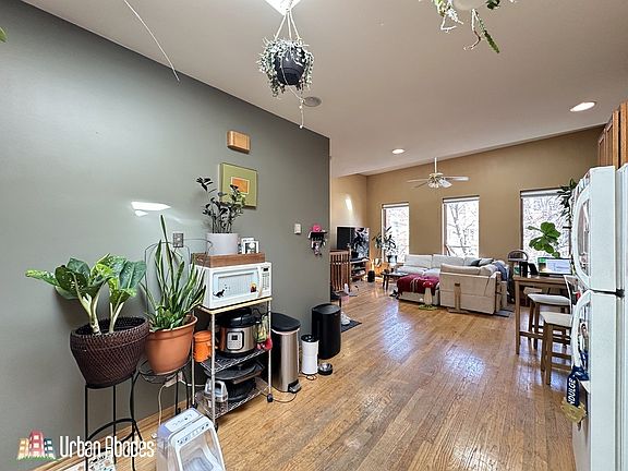 3rd image of 1426 N Bosworth Ave #2