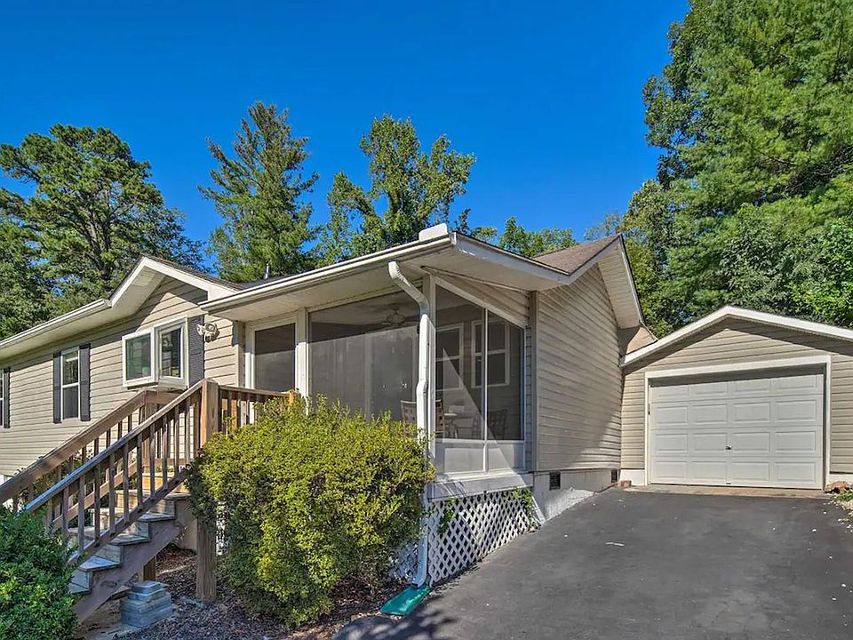 1st image of 21 N Blake Dr