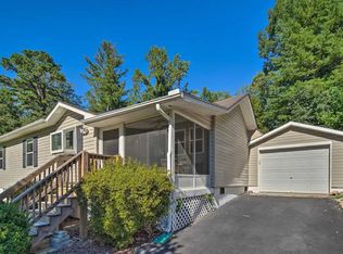 21 N Blake Dr, Arden, NC 28704