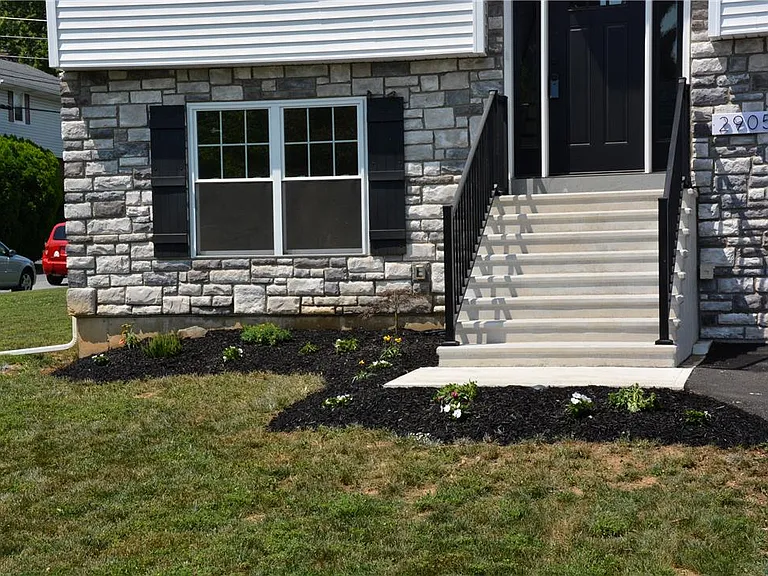 2905 Roosevelt St — Photo 5