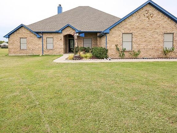 2nd image of 2600 Comanche Moon Dr