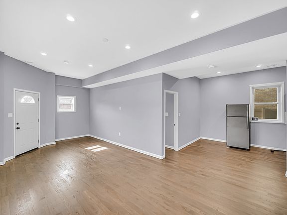 2nd image of 4335 Lawndale Ave #1F