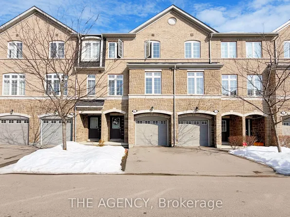 1127 Haig Blvd #6, Mississauga, ON L5E 2M6