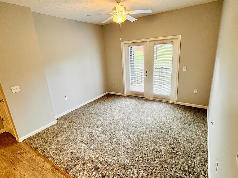 Adams Pointe — Photo 9