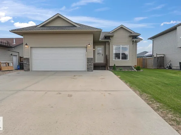 5911 Meadow Way, Cold Lake, AB T9M 0C2