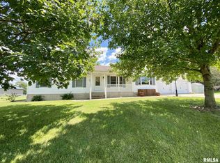 44 Aspen Rd, Pleasant Plains, IL 62677