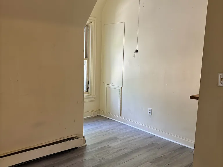 524 E Lincoln Hwy #3F — Photo 2