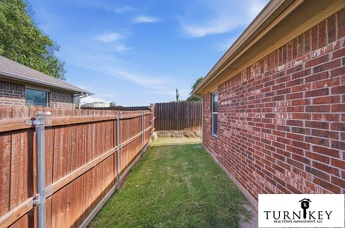 1325 White Sand Dr — Photo 26