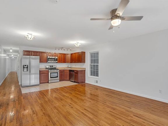 4th image of 77 Harmon St #1