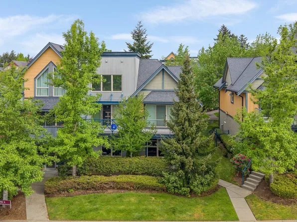 1406 Jingle Pot Rd #5, Nanaimo, BC V9R 0A9
