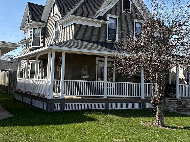 Listing photo 3