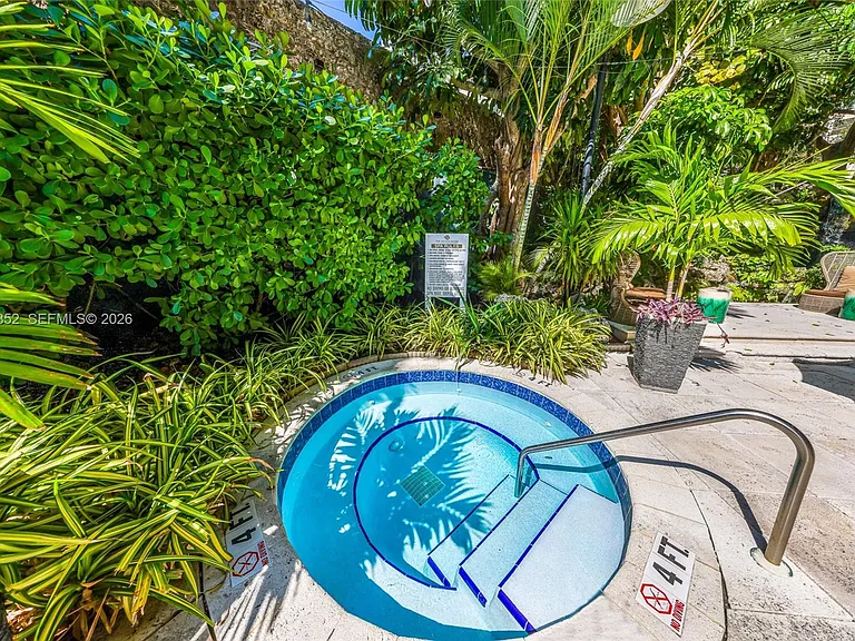 2951 S Bayshore Dr #215 — Photo 31