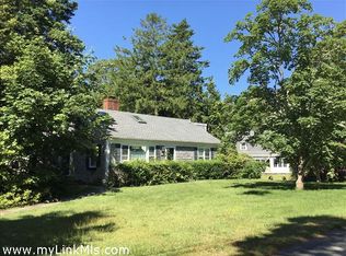 71 Davis St, Tisbury, MA 02568