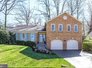 2021 Westwood Ter, Vienna, VA 22182