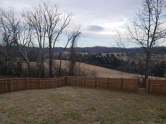 3rd image of 20534 Meadowbrook Dr