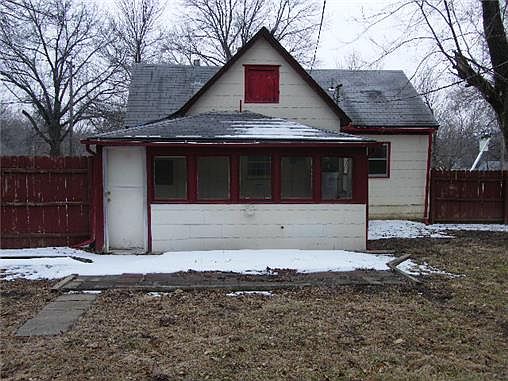 4th image of 5540 Miami Ave
