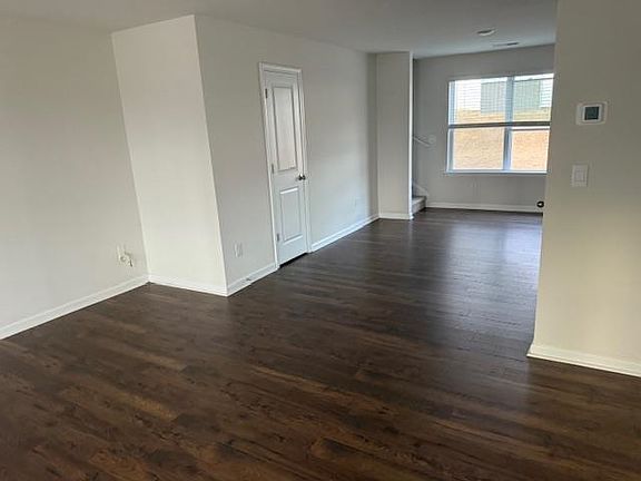 2nd image of 549 Evaleigh St