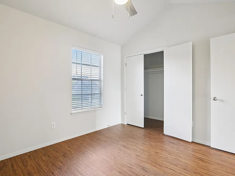 2 and 3 Bedroom Upstairs Bedroom #2
