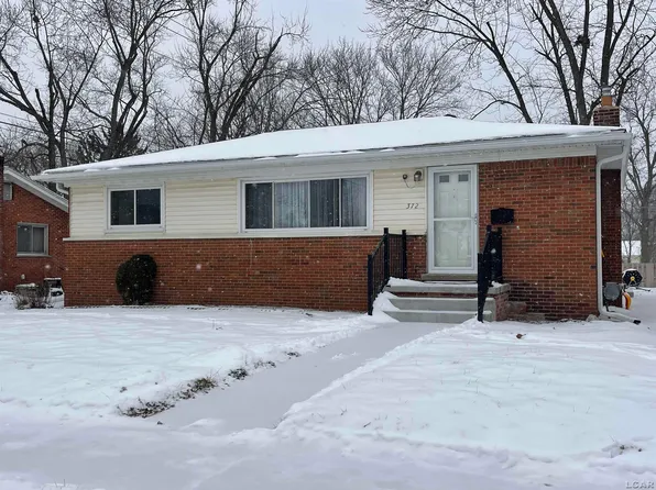 372 Highland Dr, Saline, MI 48176