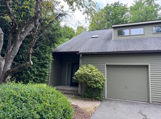 304 Fairway Vlg UNIT 304, Leeds, MA 01053