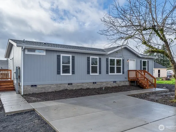 601 Helton Street, Castle Rock, WA 98611