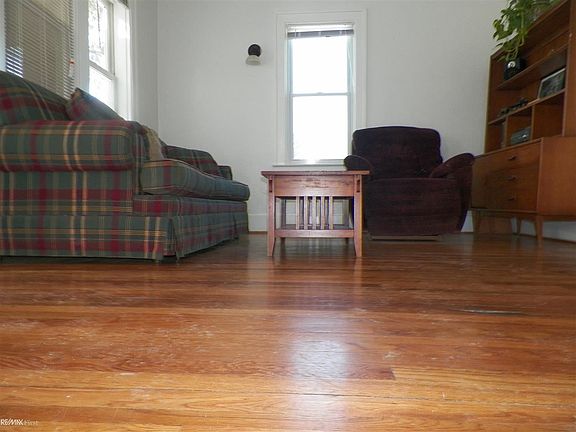 2nd image of 18905 Voiland St