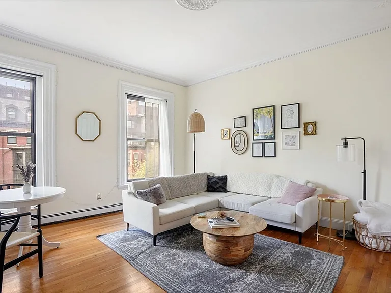 315 Beacon St #8 — Photo 2