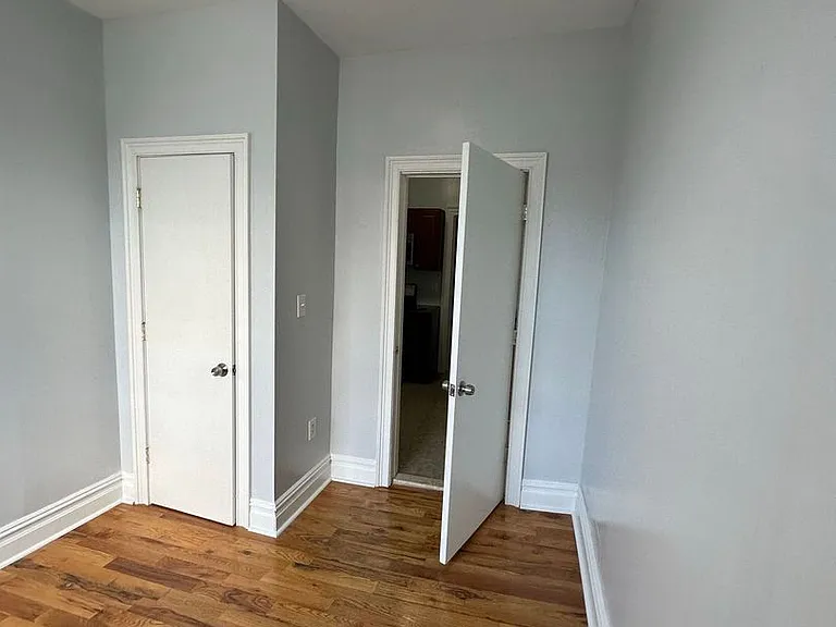 4536 Park Ave — Photo 9