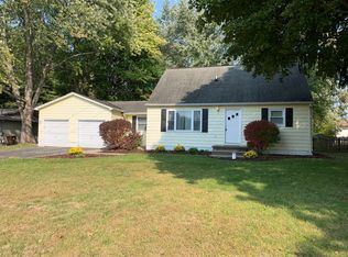 1238 W Herbison Dr, Dewitt, MI 48820