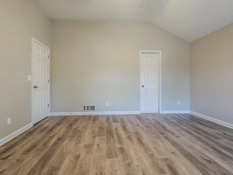 2104 Watercrest Cir — Photo 10
