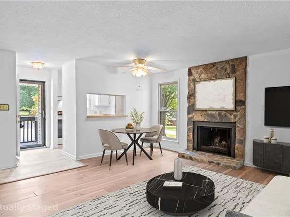 178 Driftwood Ln, Winston Salem, NC 27104