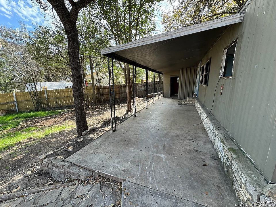 1st image of 526 GREENWOOD ST