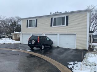 1115 Cove Dr #208-C, Prospect Heights, IL 60070