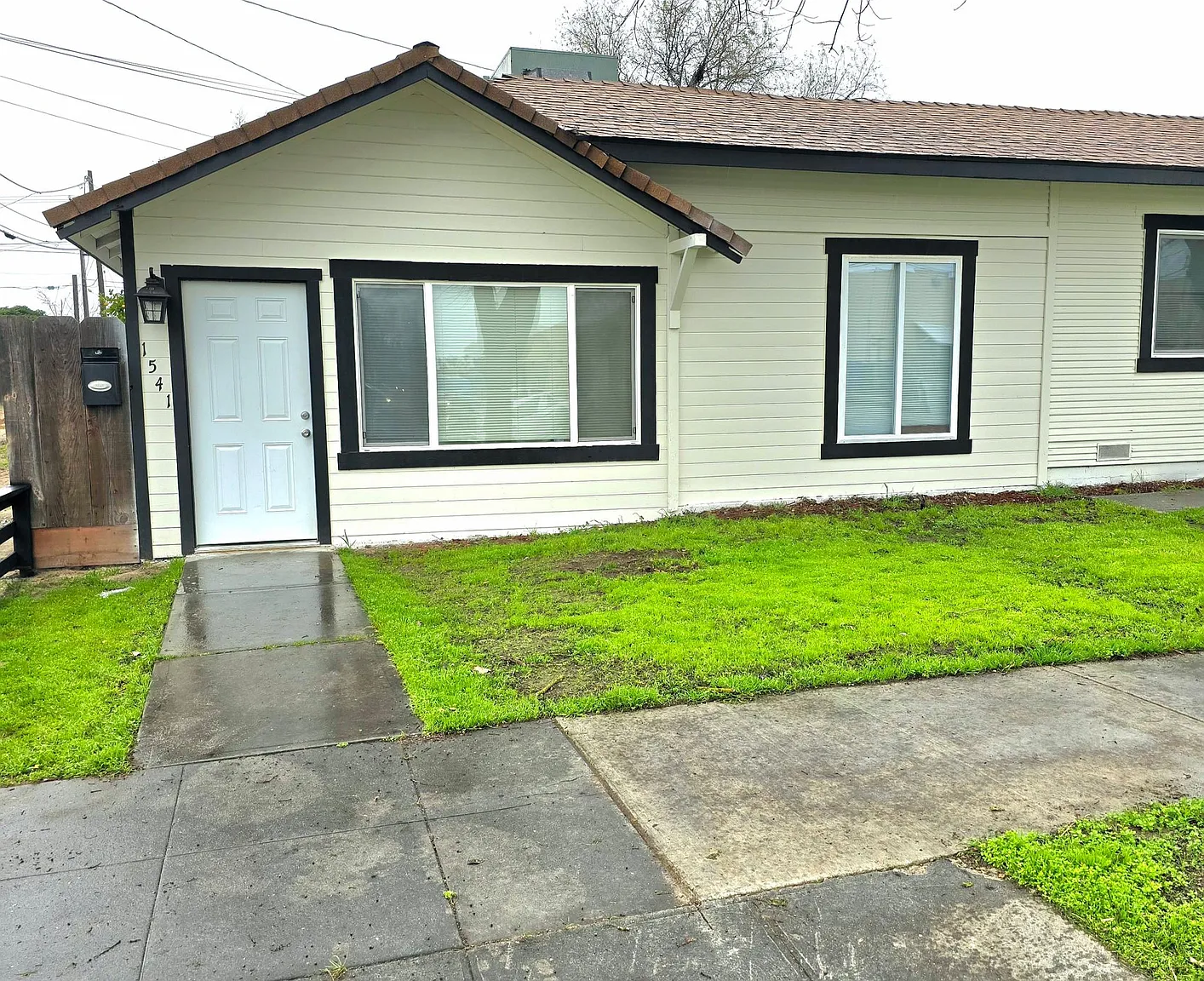 1541 Cedar Ave photo 1