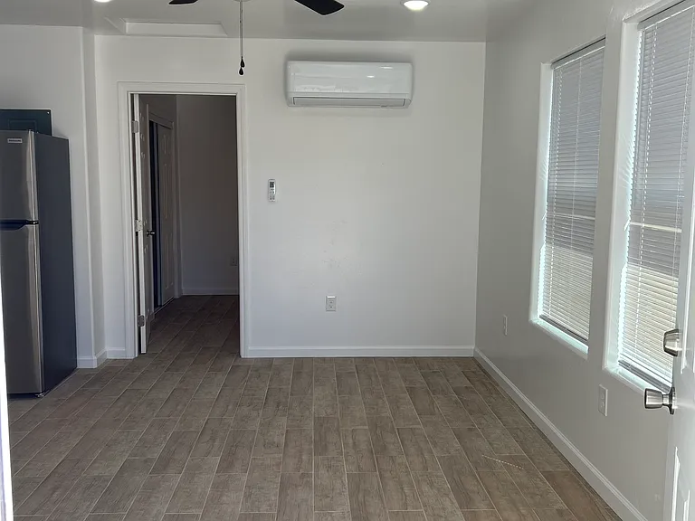 529 N College Dr #B — Photo 8