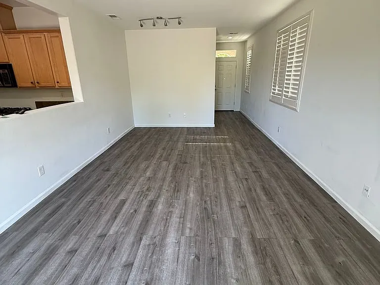 2279 Coffeeberry Rd — Photo 2