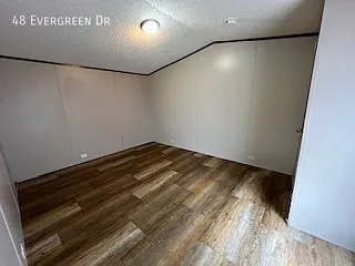 48 Evergreen Dr — Photo 3