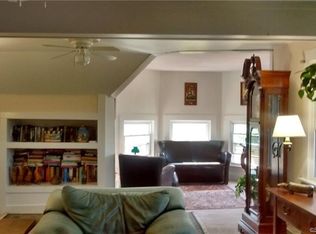 56 Washington St FLOOR 3, Pawcatuck, CT 06379