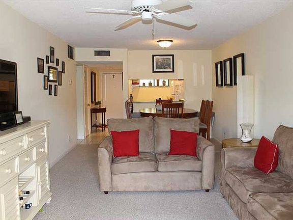 5th image of 2450 NE 15th Ave APT 310