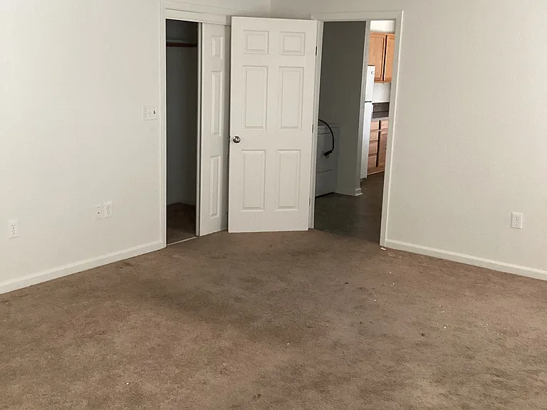2801 E Loop 820 S #820 — Photo 17