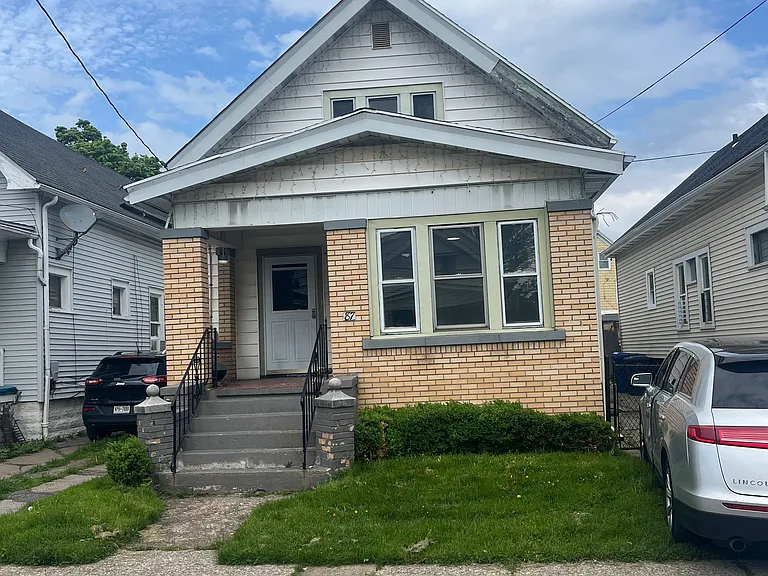 87 Hazelwood Ave — Photo 1