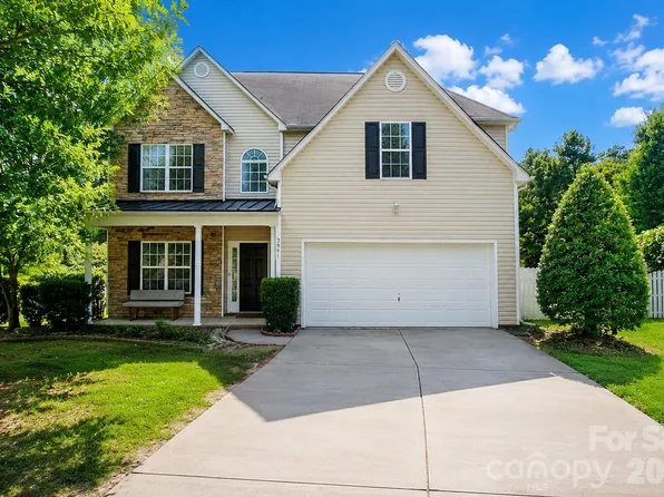 2001 Choke Berry Way, Waxhaw, NC 28173