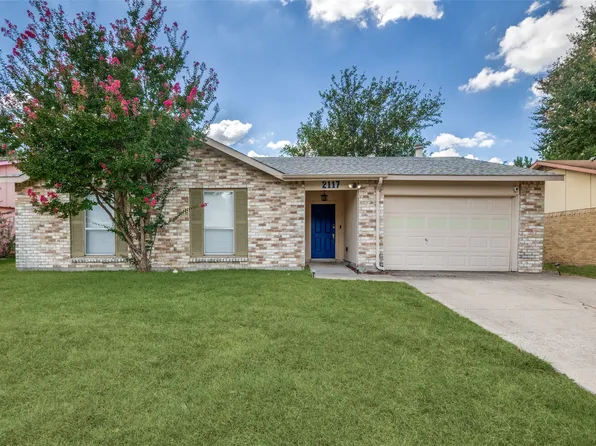 2117 Sheriff Dr, Grand Prairie, TX 75051