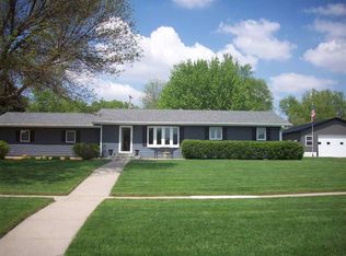 619 W 2nd St, Ponca, NE 68770