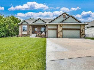 2131 N Stonegate Cir, Andover, KS 67002