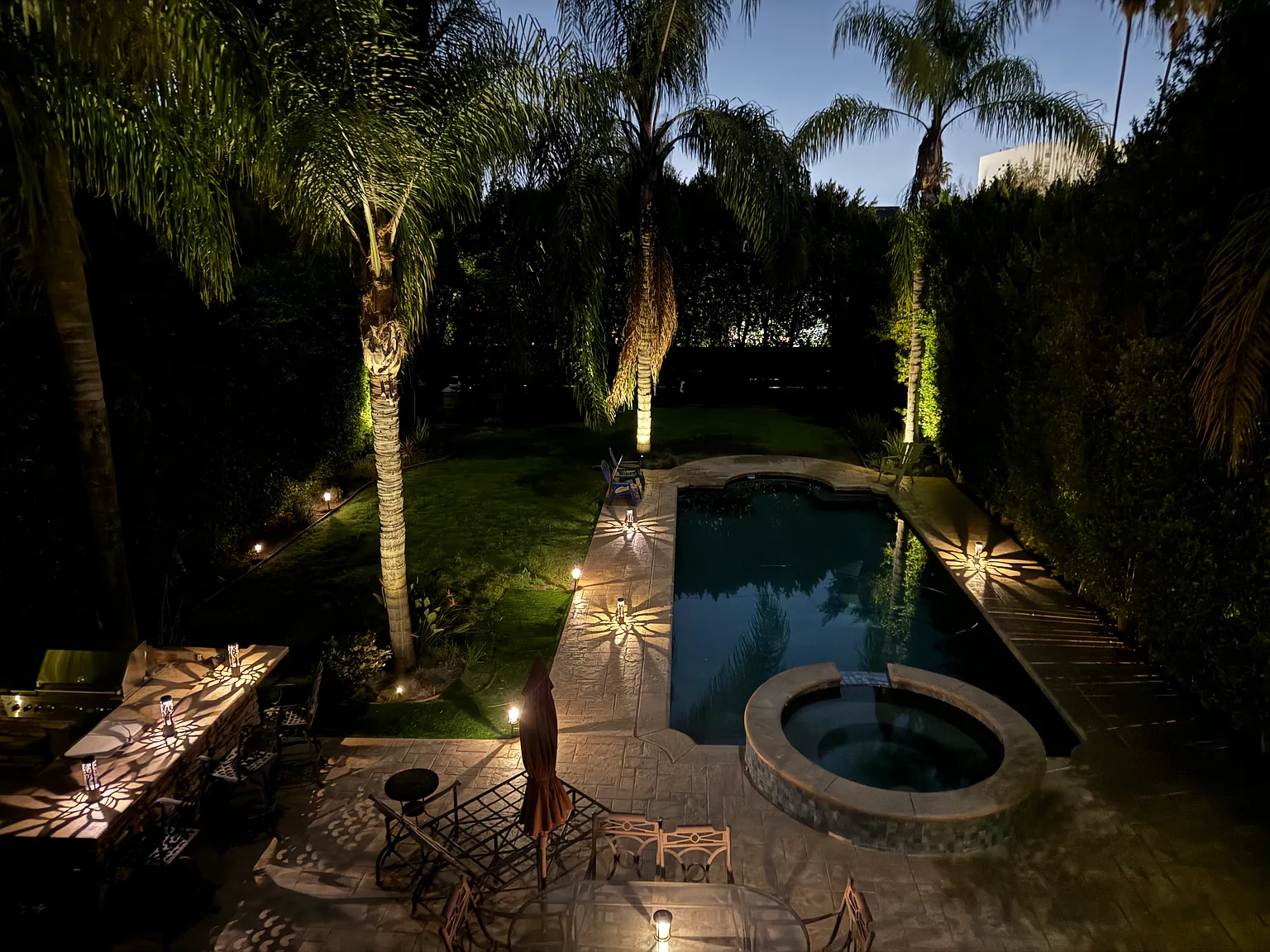Sutton St, Sherman Oaks — Photo 3