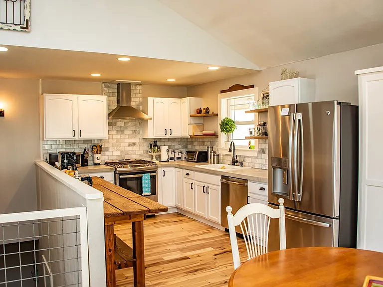 803 Aspenglow Blvd — Photo 1